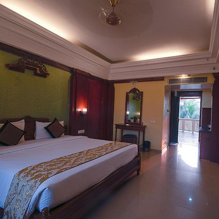 Nrs Royal Palace Puri Exterior photo