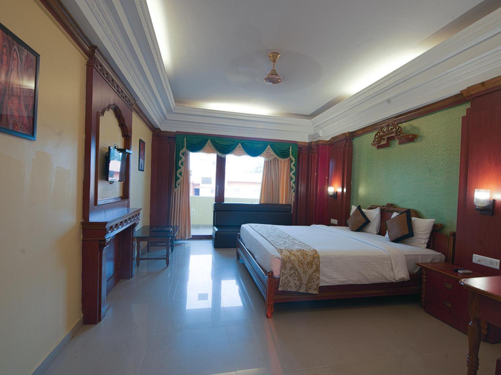 Nrs Royal Palace Puri Exterior photo