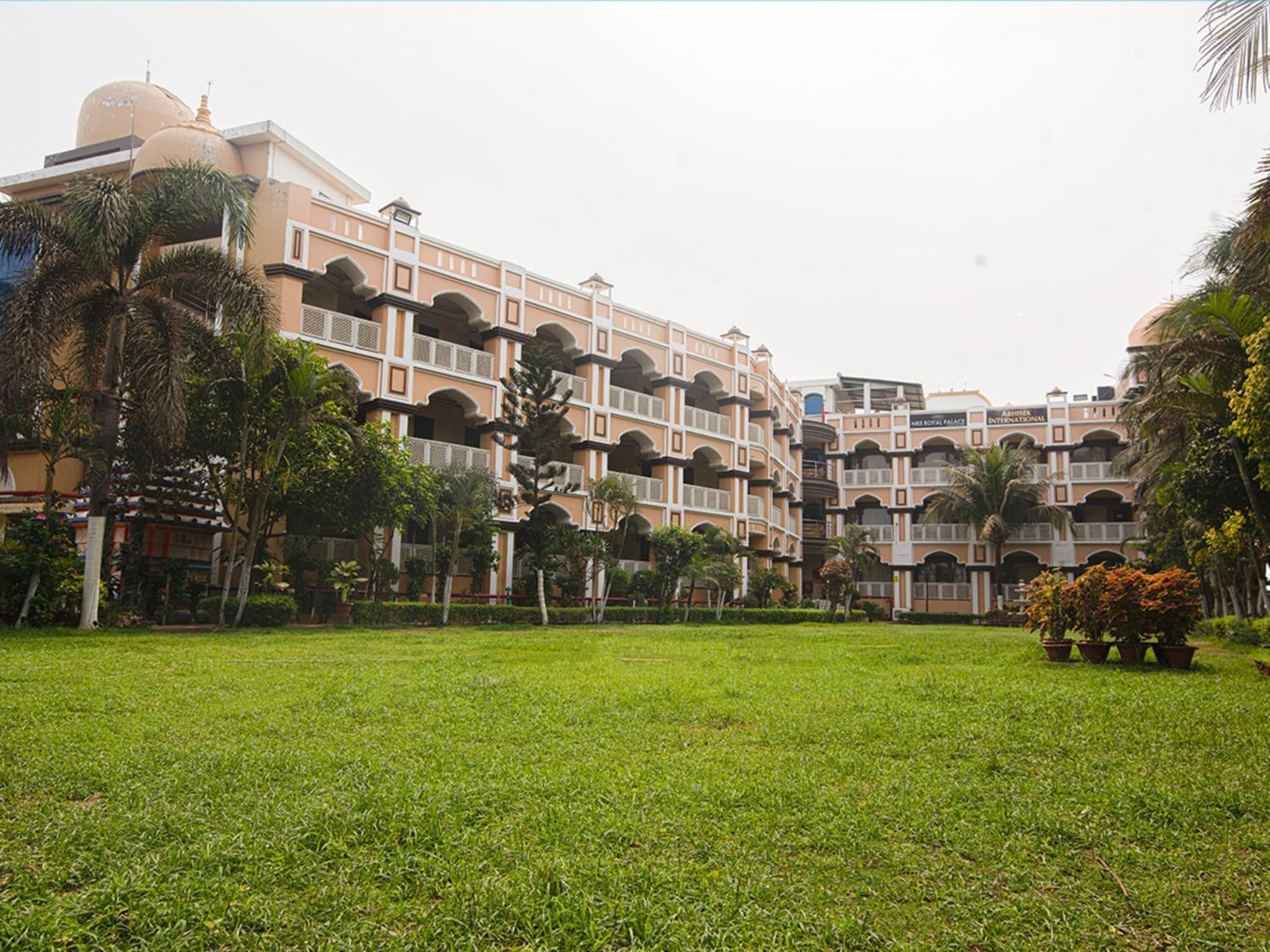 Nrs Royal Palace Puri Exterior photo
